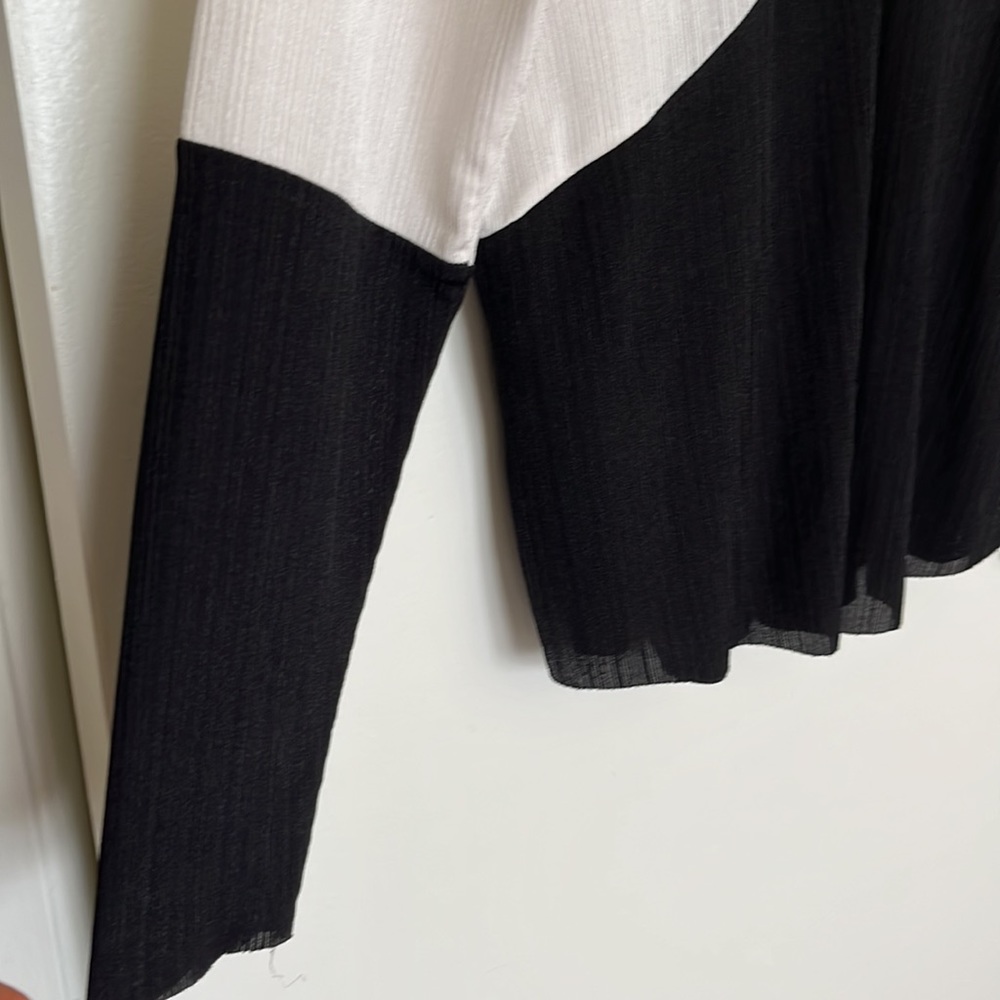 ColorBlock Blouse - Picture 5 of 7